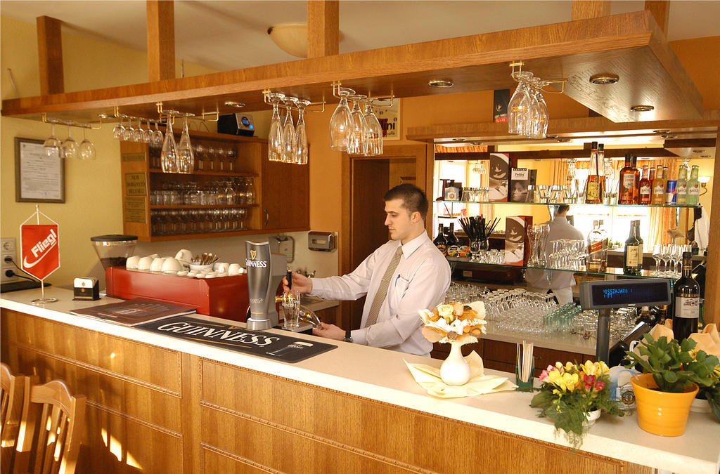 Hotel Bavaria Abda Ngoại thất bức ảnh